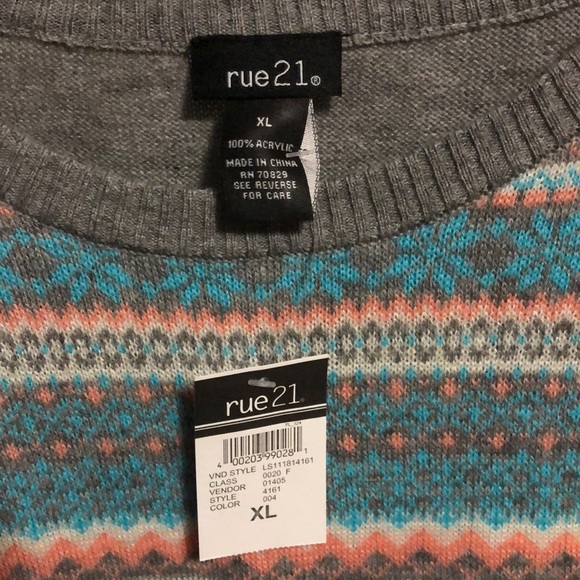 Sweater - Picture 3 of 3